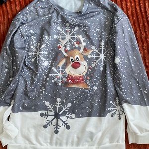 Medium reindeer crew neck